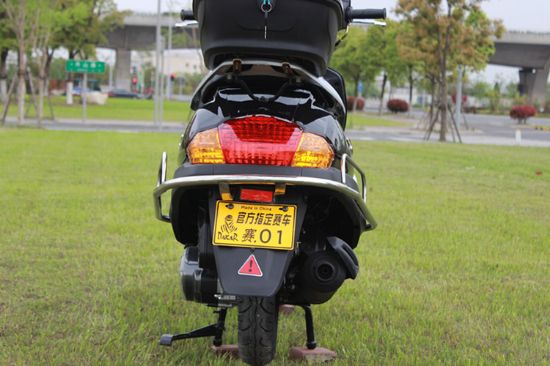 Picture of 100 scooter delivery 48CC fuel-powered bicycle Zhongsha Princess Wuyang Princess model 125