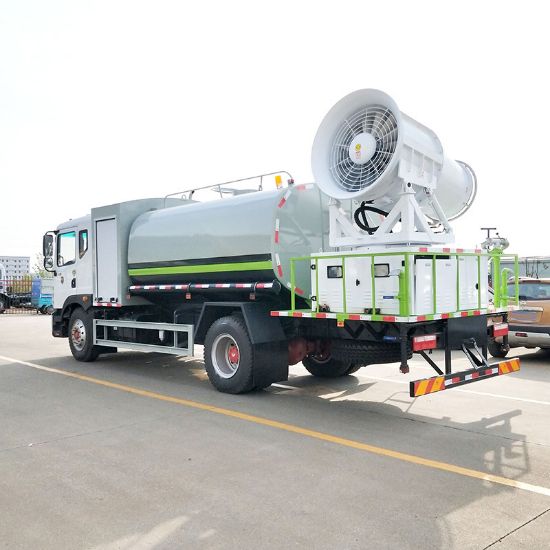 Picture of 8 square spray dust reduction vehicle, urban landscaping, road washing, high dust reduction efficiency, large atomization area