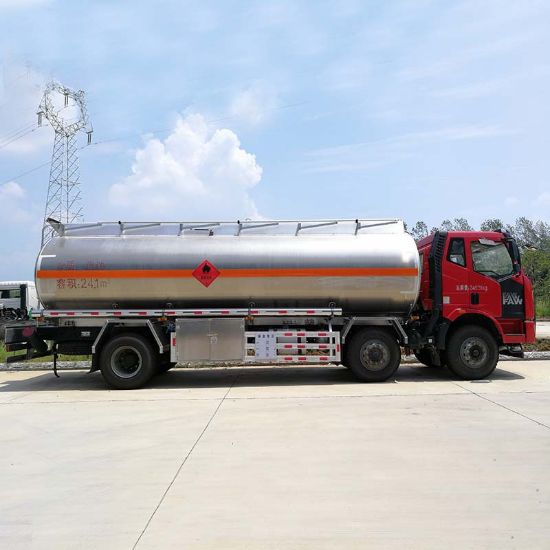 Picture of 20 tons liquor transport truck medium: methanol, ethanol, 304 stainless steel tank type, 3 types of flammable and explosive dangerous goods