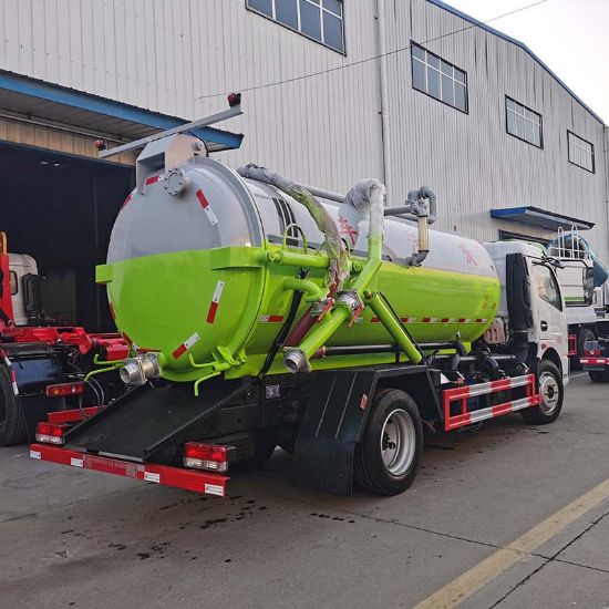 Picture of 8 square sewage suction trucks collect, transfer, clean and transport sludge and sewage, advanced structure, reliable performance