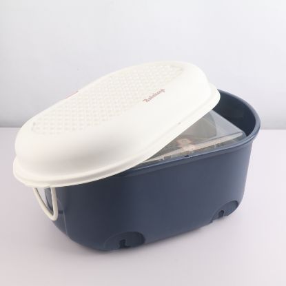 Picture of Containers for transport, not of metal